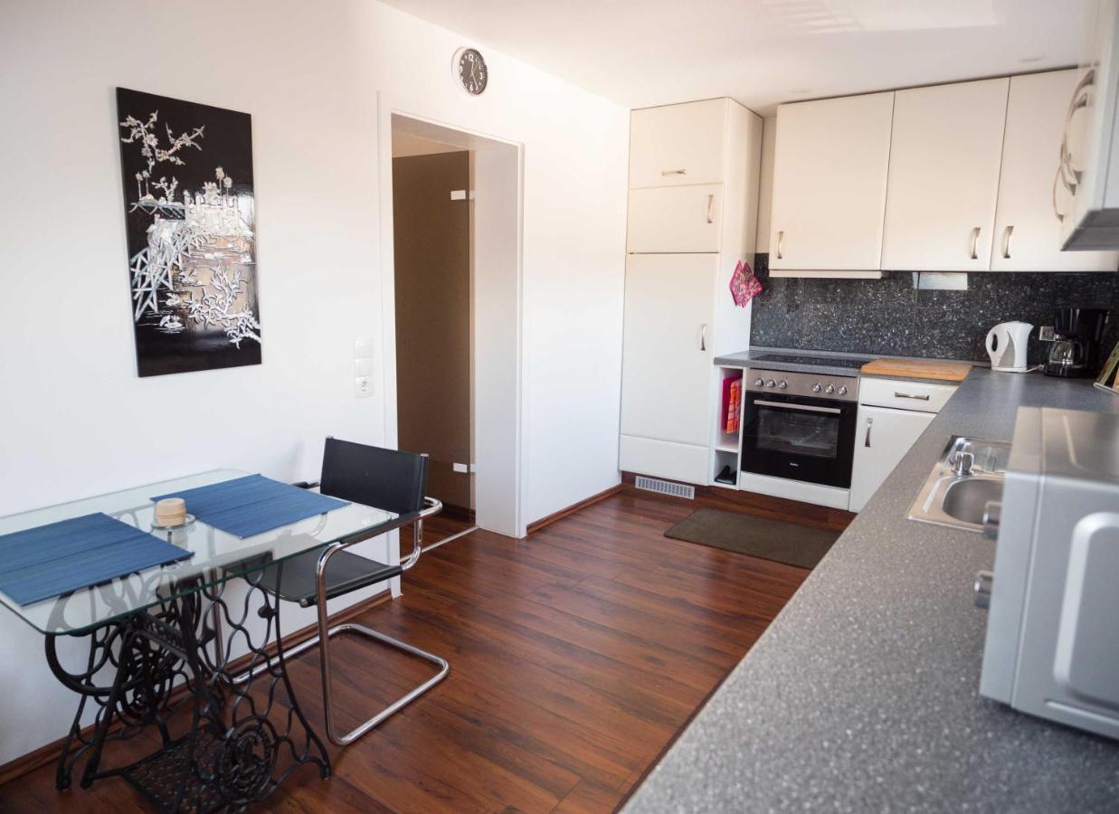 Ferienwohnung Moemlingtal Momlingen Rum bild