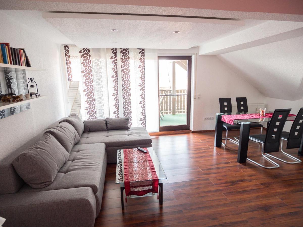 Ferienwohnung Moemlingtal Momlingen Rum bild